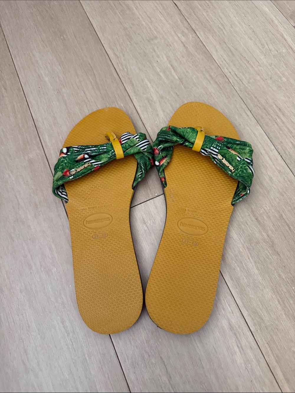 Havaianas Yellow Sandal Slides with Green Tropical Knot Strap